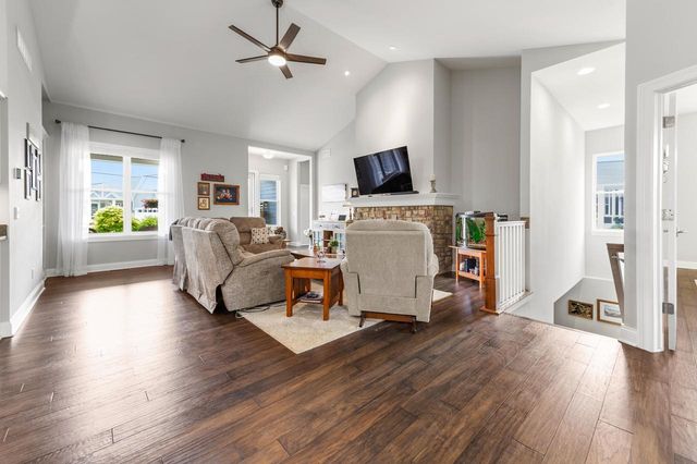 N119W5754 James CIRCLE, Cedarburg, WI 53012