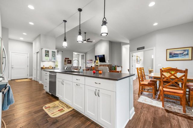N119W5754 James CIRCLE, Cedarburg, WI 53012
