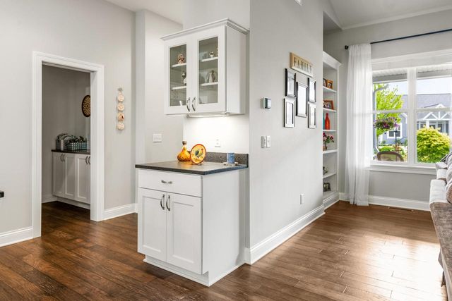N119W5754 James CIRCLE, Cedarburg, WI 53012