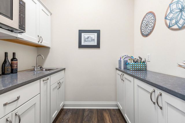 N119W5754 James CIRCLE, Cedarburg, WI 53012