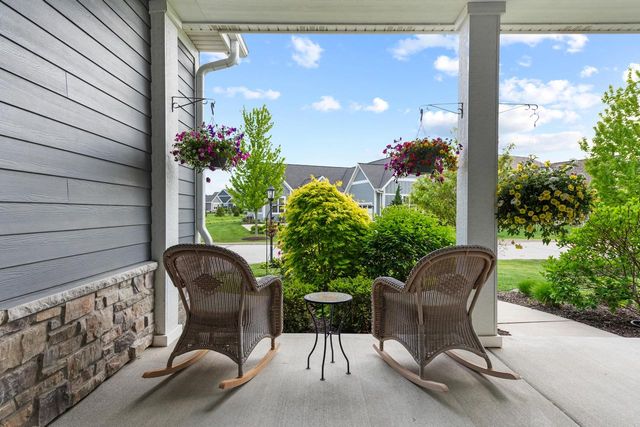 N119W5754 James CIRCLE, Cedarburg, WI 53012