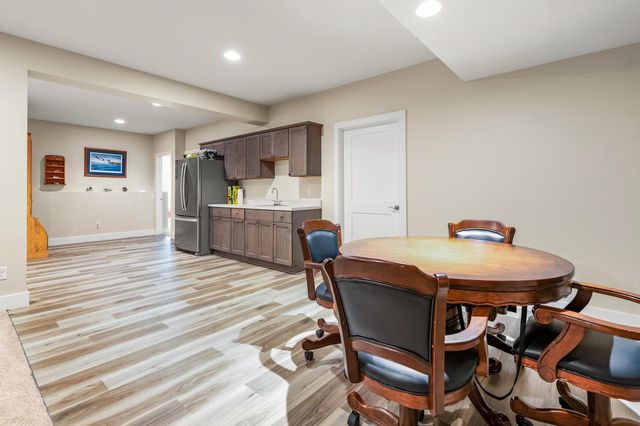 N119W5754 James CIRCLE, Cedarburg, WI 53012