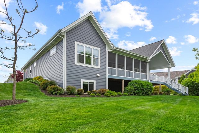 N119W5754 James CIRCLE, Cedarburg, WI 53012