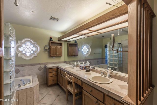 10490 E DESERT COVE Avenue, Scottsdale, AZ 85259