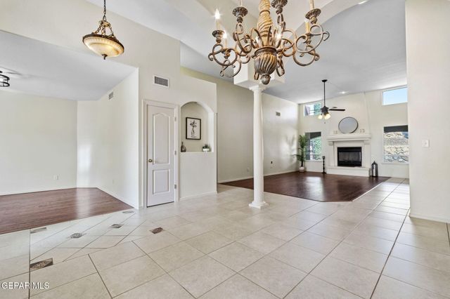 1472 PIONEER RIDGE Drive, El Paso, TX 79912