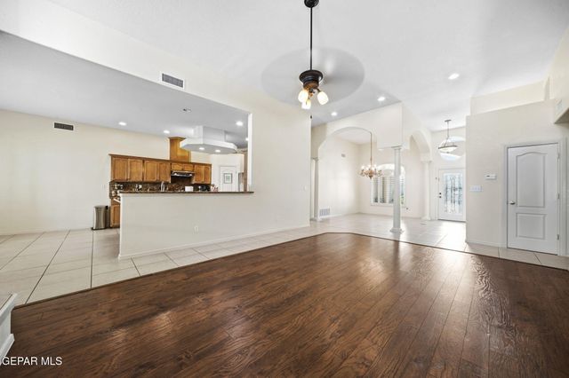 1472 PIONEER RIDGE Drive, El Paso, TX 79912