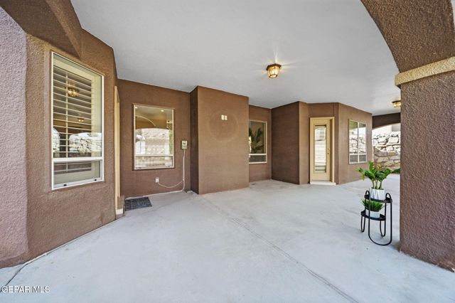 1472 PIONEER RIDGE Drive, El Paso, TX 79912