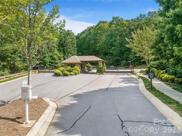 53 Old Lafayette Lane, Black Mountain, NC 28711