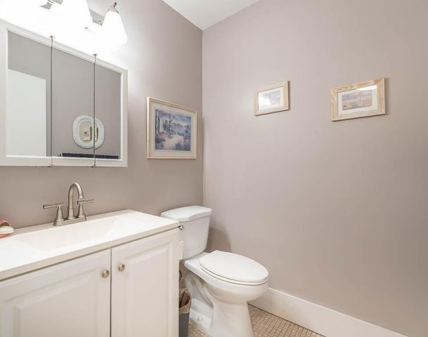 5061 Lakefront Boulevard B, Delray Beach, FL 33484