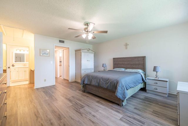 5061 Lakefront Boulevard B, Delray Beach, FL 33484