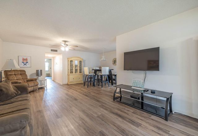 5061 Lakefront Boulevard B, Delray Beach, FL 33484