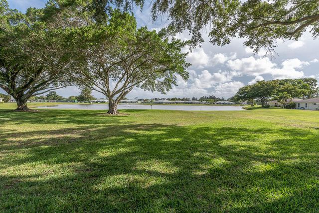 5061 Lakefront Boulevard B, Delray Beach, FL 33484