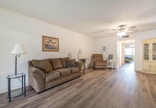 5061 Lakefront Boulevard B, Delray Beach, FL 33484