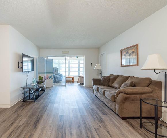 5061 Lakefront Boulevard B, Delray Beach, FL 33484