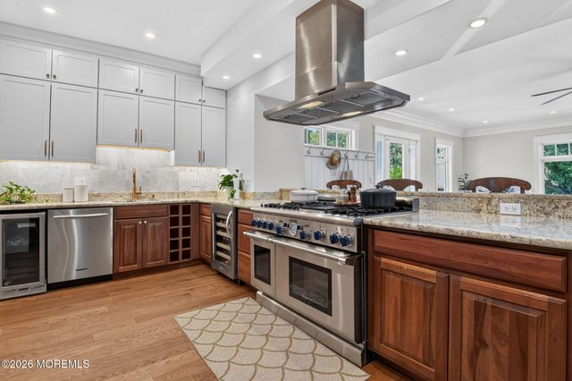25 Holly Street, Rumson, NJ 07760