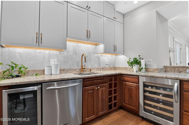 25 Holly Street, Rumson, NJ 07760