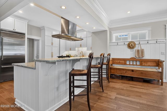 25 Holly Street, Rumson, NJ 07760
