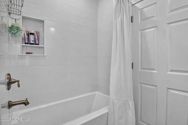 25 Holly Street, Rumson, NJ 07760