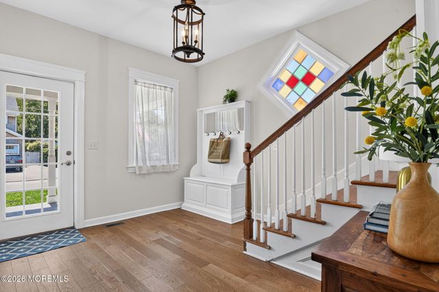 25 Holly Street, Rumson, NJ 07760