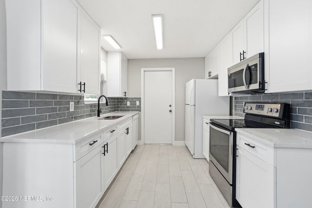 8918 DULUTH Court, Jacksonville, FL 32216