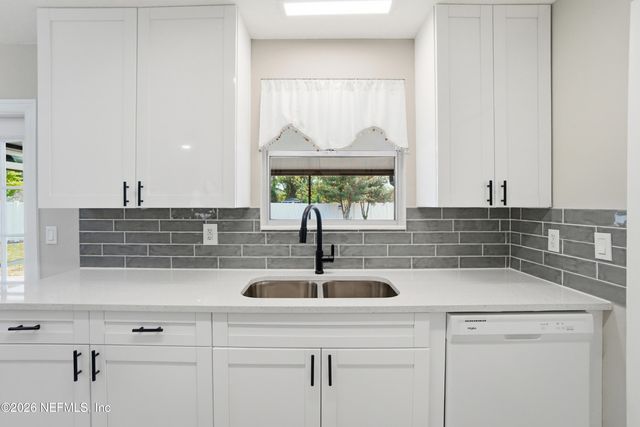8918 DULUTH Court, Jacksonville, FL 32216