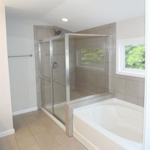 824 COMMERCE Trail, Canton, GA 30114