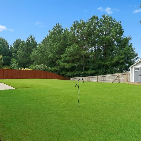 824 COMMERCE Trail, Canton, GA 30114