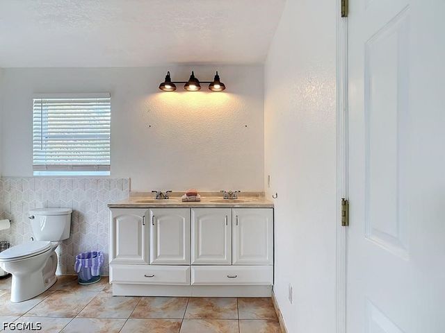 1409 Lavilla RD, Punta Gorda, FL 33950