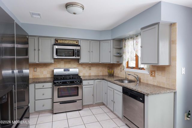 155 Luppatatong Avenue, Keyport, NJ 07735