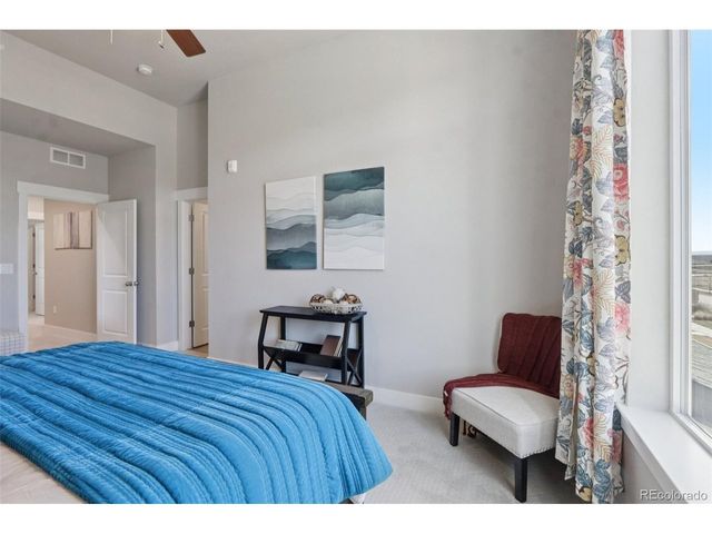 176 High Point Dr, Longmont, CO 80504