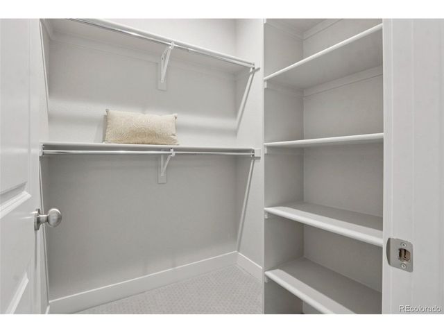 176 High Point Dr, Longmont, CO 80504