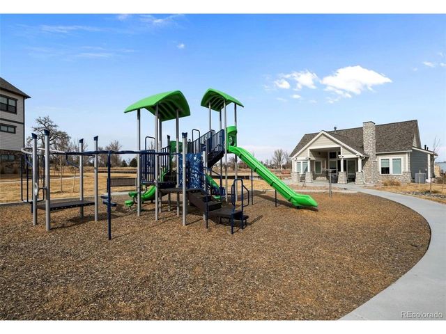 176 High Point Dr, Longmont, CO 80504