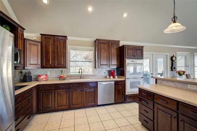 1079 Country Club Road, Sulphur Springs, TX 75482