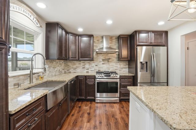 1015 Pettibone Street, Crown Point, IN 46307