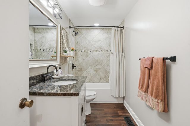 1015 Pettibone Street, Crown Point, IN 46307