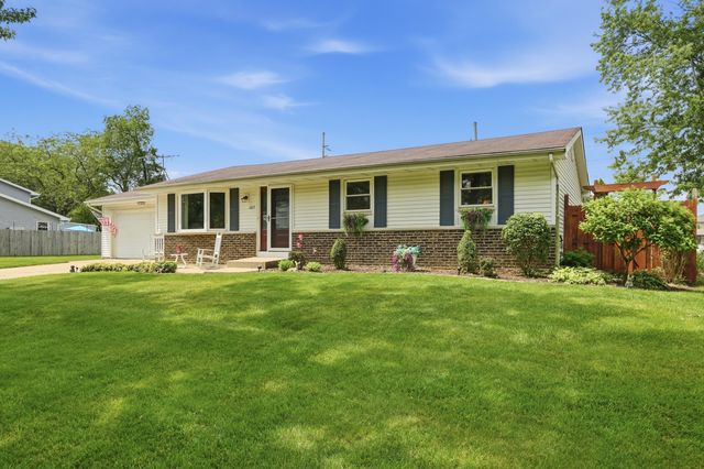 1015 Pettibone Street, Crown Point, IN 46307