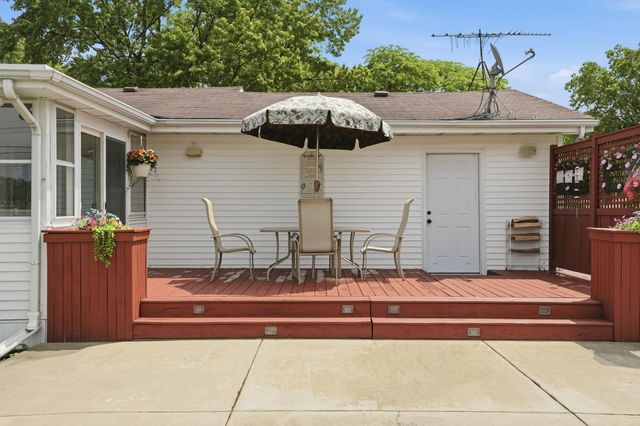 1015 Pettibone Street, Crown Point, IN 46307