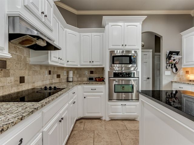 886 Silver Chase Drive, Choctaw, OK 73020