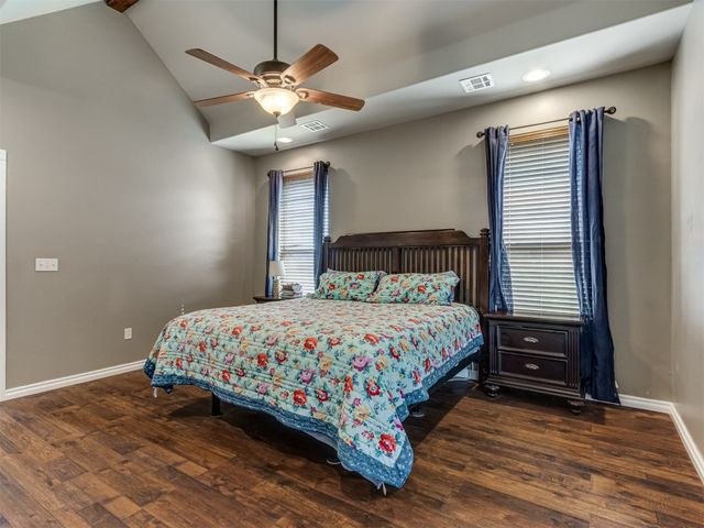 886 Silver Chase Drive, Choctaw, OK 73020