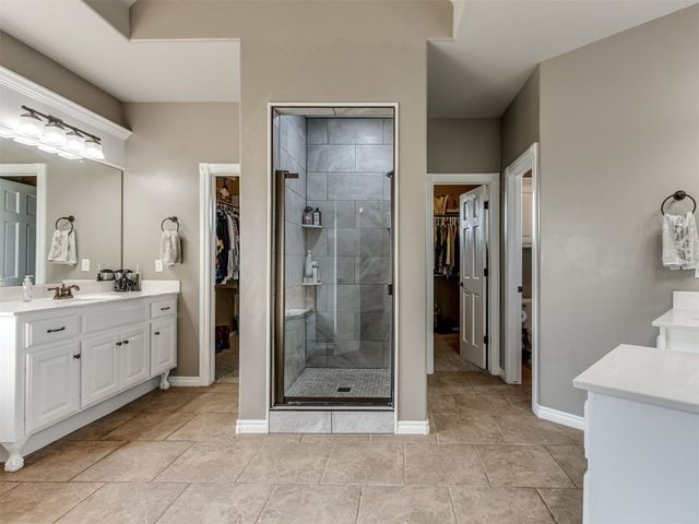 886 Silver Chase Drive, Choctaw, OK 73020