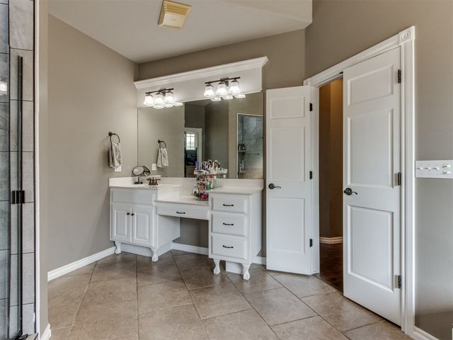 886 Silver Chase Drive, Choctaw, OK 73020