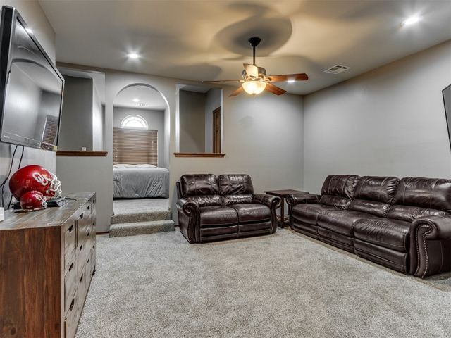 886 Silver Chase Drive, Choctaw, OK 73020