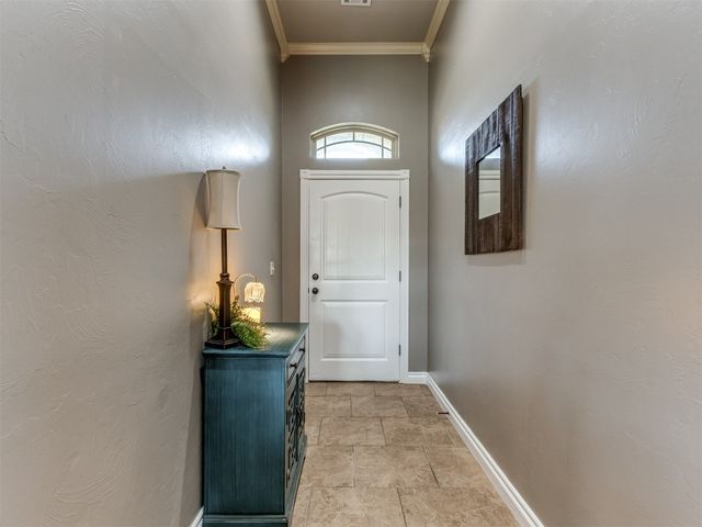 886 Silver Chase Drive, Choctaw, OK 73020