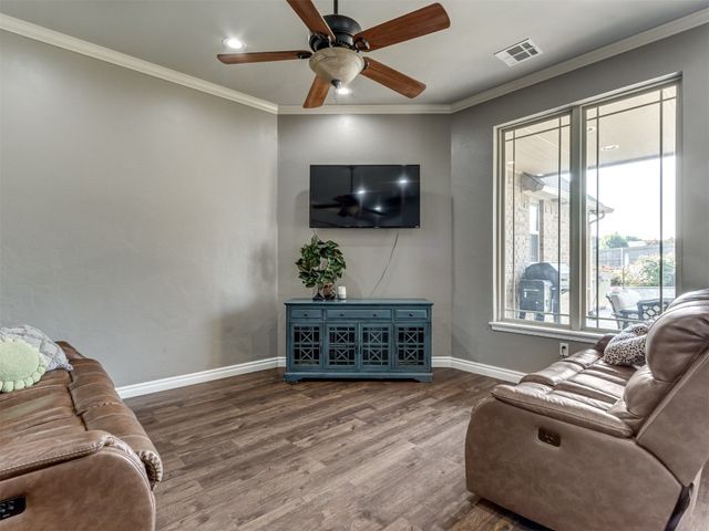 886 Silver Chase Drive, Choctaw, OK 73020