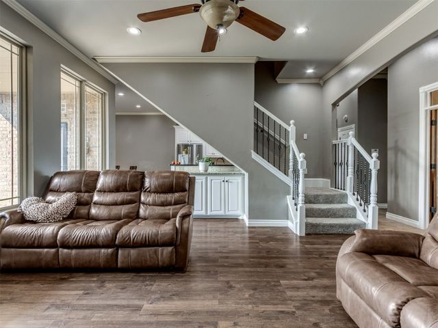 886 Silver Chase Drive, Choctaw, OK 73020