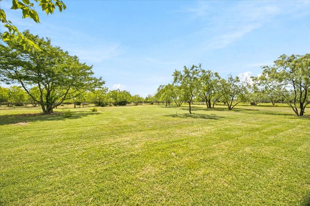 4593 County Road 2624, Caddo Mills, TX 75135
