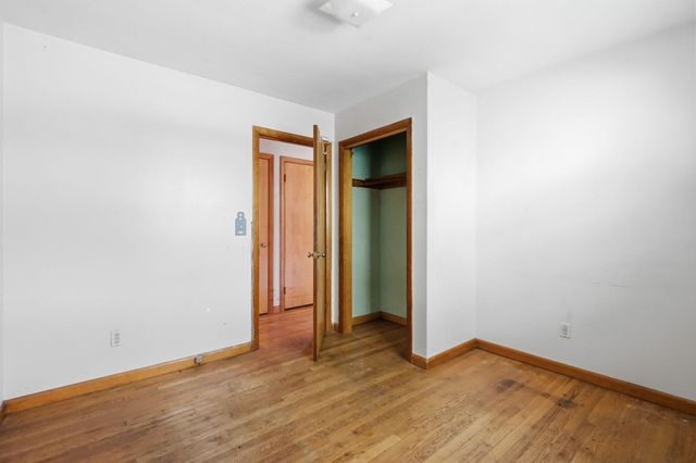 46 Spencer St, Agawam, MA 01001