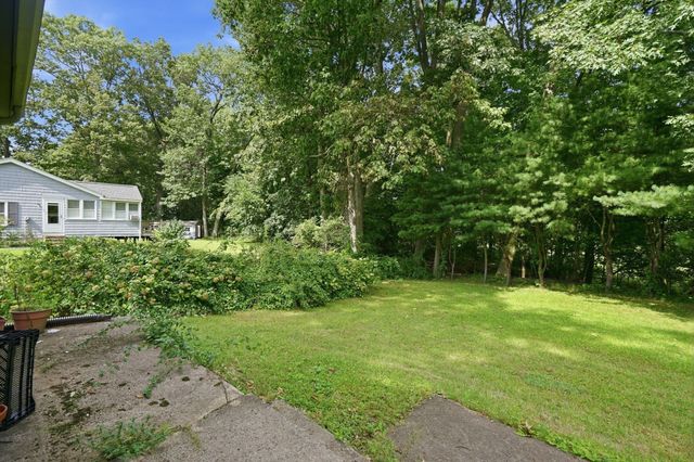46 Spencer St, Agawam, MA 01001