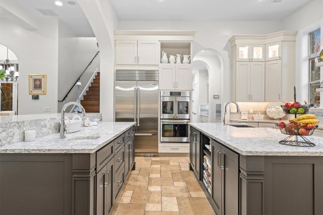 108 Golden Bear CV, Austin, TX 78738