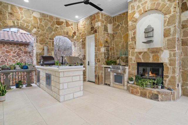 108 Golden Bear CV, Austin, TX 78738